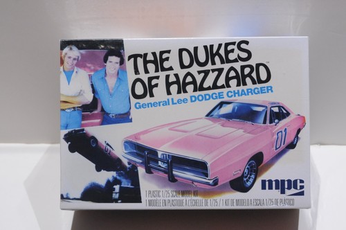 MPC GENERAL LEE DODGE CHARGER THE DUKES HAZZARD SCALE 1:25 MODEL KIT NEW 706L/12