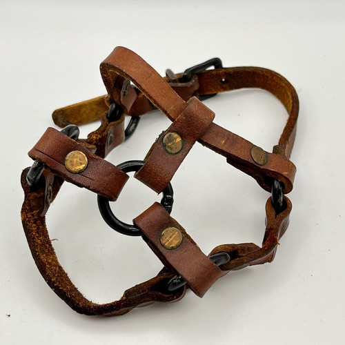 Vintage Leather DOG MUZZLE with Metal Rings – Adjustable Strap – Rustic Patina - Picture 2 of 9