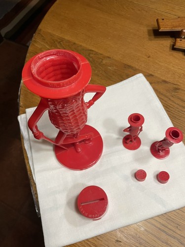 VINTAGE PLANTERS NUTS MR PEANUT RED HARD PLASTIC Bank And Salt And Pepper Shaker - Picture 5 of 5