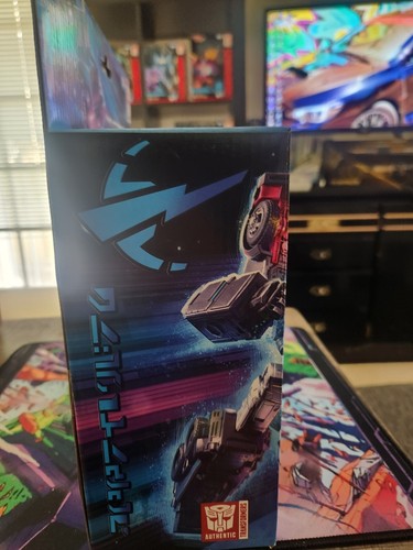 Transformers Legacy Velocitron Speedia 500 Collection: Scourge Action Figure - Picture 4 of 5