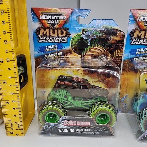 Spin Master 2025 Monster Jam MUD Blasters #20151441 1:64 Scale Set of 4 Thunderr - Picture 4 of 15