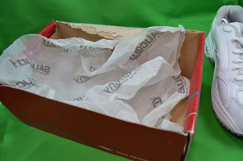 Saucony Womens Shoes,Grid Omni Walker Narrow 6.5,6 1/2,White,New W/ Damaged Box - Picture 3 of 7