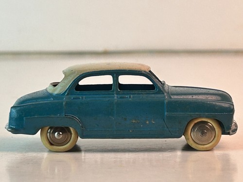 Dinky No. 24U, Simca 9 Aronde Sedan with Original Box - Picture 14 of 19