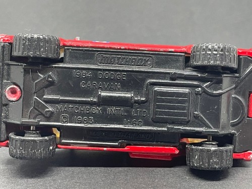 MATCHBOX DODGE CARAVAN THE RED ARROWS - Picture 4 of 4