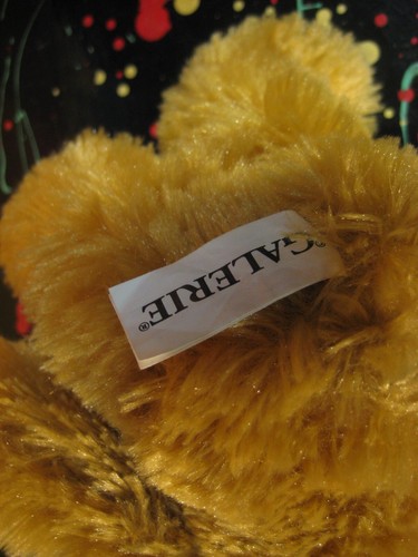 Milk Chocolate Kisses Promo Theme Park Souvenir Plush Bear - Picture 5 of 6