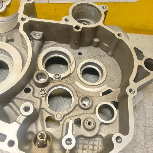 CARTER MOTEUR DROIT KTM 250 SXF 2010 - 2007 2008 2009 2010 77030004100 SX-F SX F - Picture 9 of 15