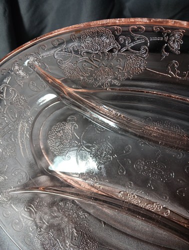 Hazel Atlas Florentine #2 Poppy Pink Divided Serving Plate Depression Glass - Picture 3 of 9