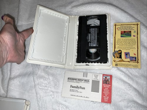 RARE 1996 Walt Disney Masterpiece Collection Pocahontas VHS W/ All Old Inserts - Picture 22 of 24