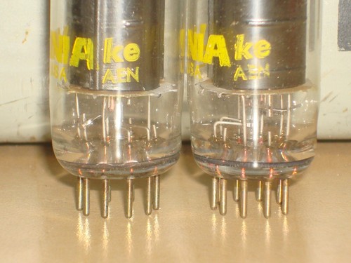 2 SYLVANIA 6BQ5 EL84 NOS/NIB MATCHED BLACK PLATE TUBES/VALVE USA TESTED - Picture 3 of 5