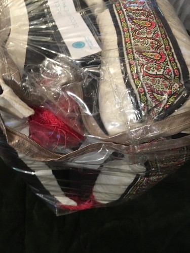 Martha Stewart Collection Paisley Florish 3 Piece Decorative Pillow Set -New - Picture 4 of 4