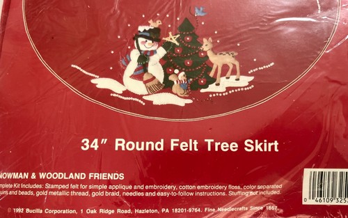 Vintage Bucilla Pupazzo di Neve & Woodland Friends Feltro Albero di Natale Gonna Kit 34" Nuovo - Foto 2 di 5