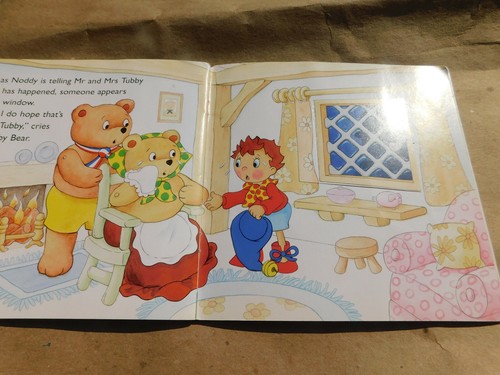 Rare Vtg Noddy and the Birthday Present Enid Blyton Lift the flap Childrens Book - Picture 9 of 12