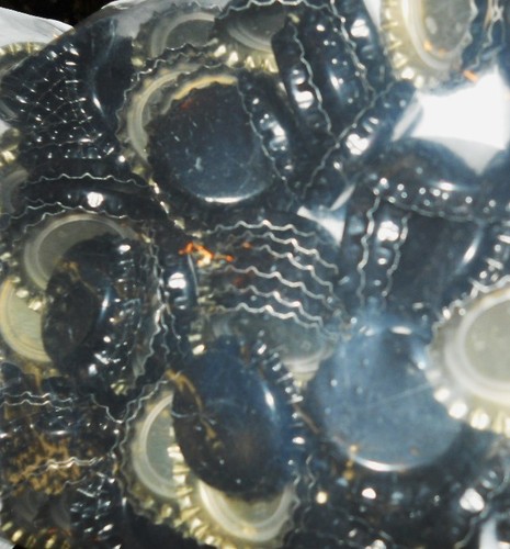 CROWN CAPS 144 BLACK NEW BOTTLE CAPS STANDARD 26.5 SIZE FOR SODA & BEER BOTTLES - Picture 4 of 8