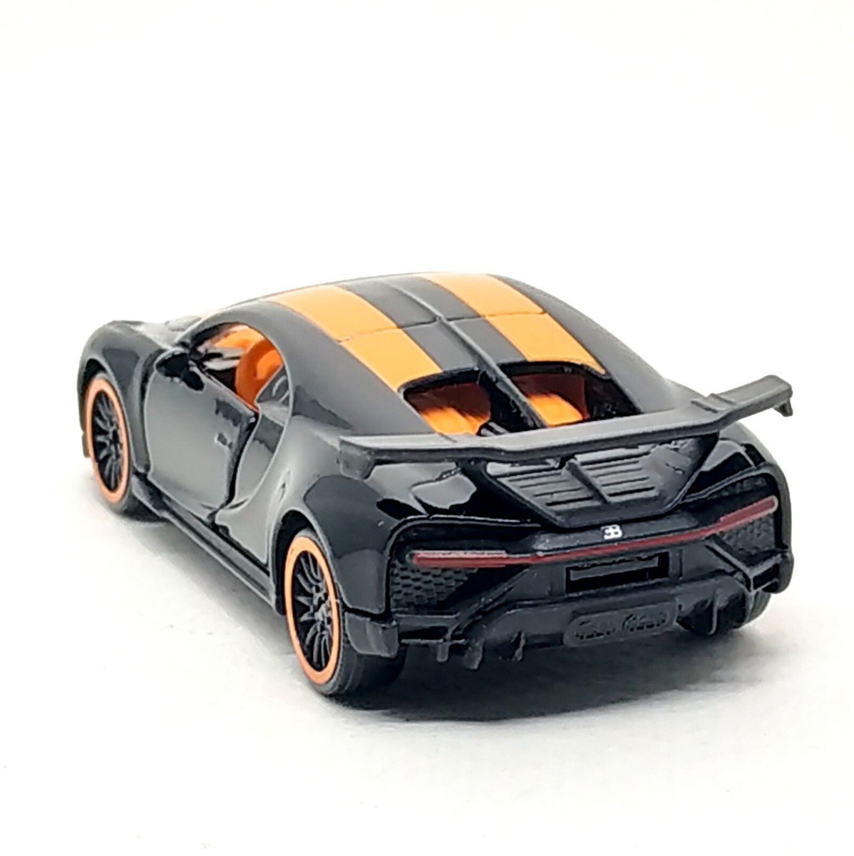Majorette Bugatti Chiron Pur Sport Black / Orange Stripe 1:65 (3