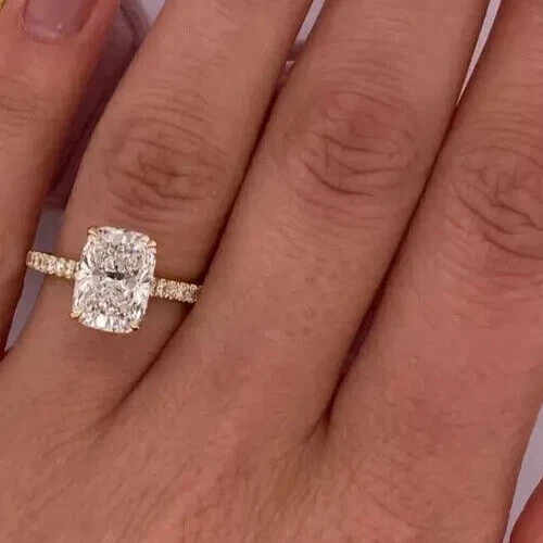 Anillo de boda con halo oculto de 2,10 quilates certificado VS2 diamante cultivado en laboratorio oro amarillo de 14 k Foto 4 de 4