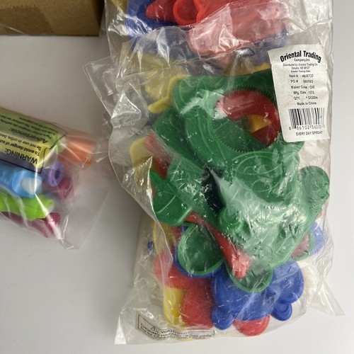 easter party favors supplies - 190 Pieces - Paddle Ball, Stickers, Eraser Puzzle - Picture 8 of 21