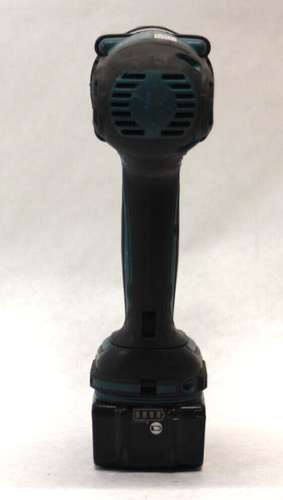 Makita BTW450 18V 1/2" Drive High Torque Impact Wrench 3ah Battery and Charger - Picture 5 of 9