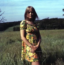 1960s Transparency-sexy pinup girl in flower dress-cheesecake t402863 