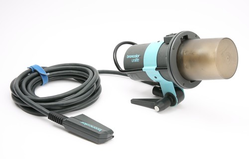 Broncolor Unilite 3200J kompakte und leistungsstarke Lampe & Blitzkopf - Bild 1 von 10