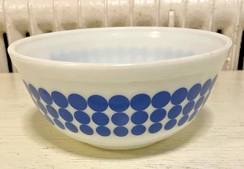 Pyrex 403 Blue Dot Glass Mixing Bowl Vintage 2 1/2 Qt U.S.A.