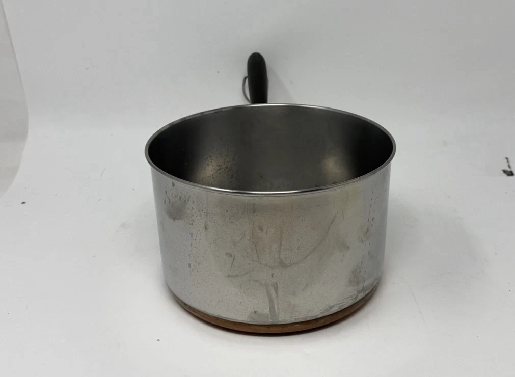 REVERE WARE 3 QUART COPPER BOTTOM SAUCEPAN, NO Top