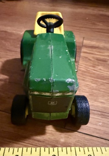 Juguete tractor de césped y jardín John Deere diecast escala 1/16 ERTL - Imagen 3 de 7