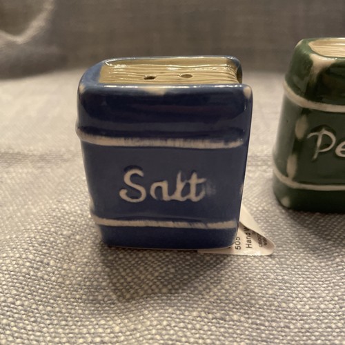 Cracker Barrel Blue & Green Books Salt And Pepper Shakers 2025 Cozy Cottage= - Picture 2 of 13