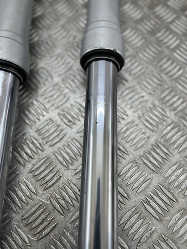 Aprilia Pegaso 650 IE 2003 forks 2001 - 2004 - Picture 12 of 14