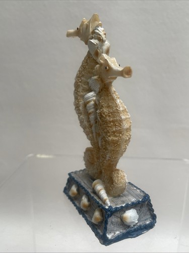 Handmade Seashell Seahorse Figure Souvenir - Picture 3 of 12