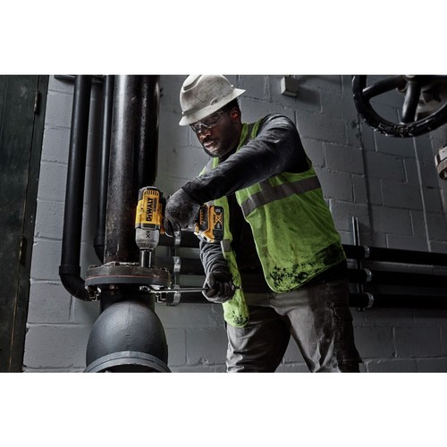 DEWALT DCF900P1R 20V MAX XR 1/2" Impact Wrench Kit (5 Ah) Certified Refurbished - Picture 9 of 11