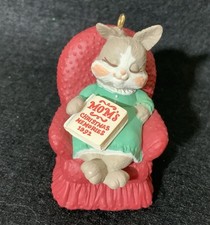 MOM 1992 Hallmark Keepsake Ornament Mom’s Christmas Memories NO BOX