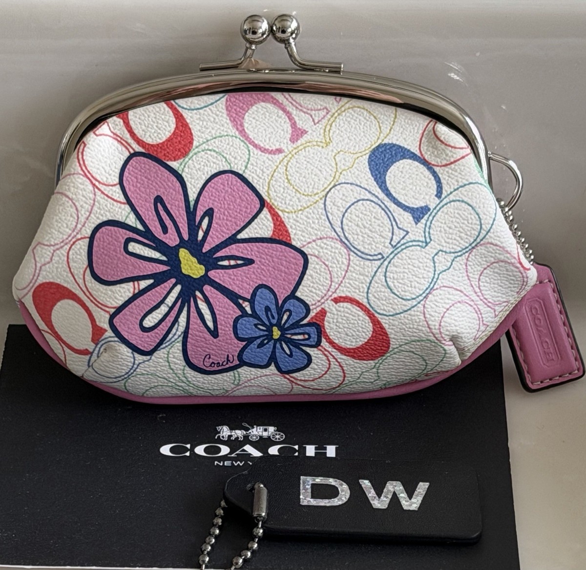 COACH PINK/MULTI SIGNATURE FLOWER COATED CANVAS KISSLOCK COIN