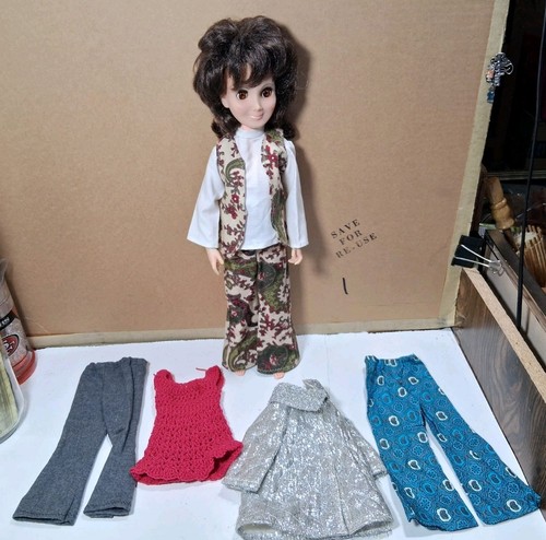 Vtg 1972 Hasbro Aimee Twist And Turn Fashion Doll W/ Clothes To Period - Picture 3 of 17