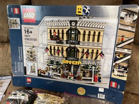 LEGO Creator Expert: Grand Emporium (10211)