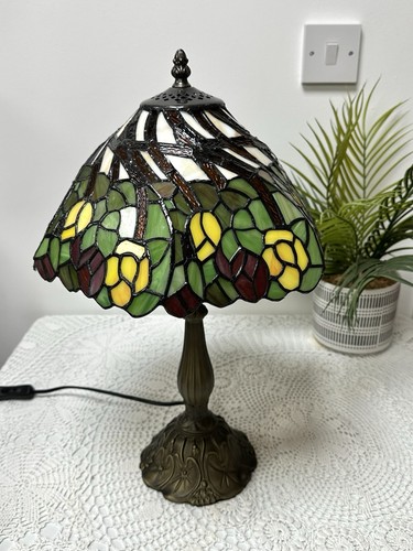Tiffany Style Table Lamp tulip and flowers - Picture 5 of 17