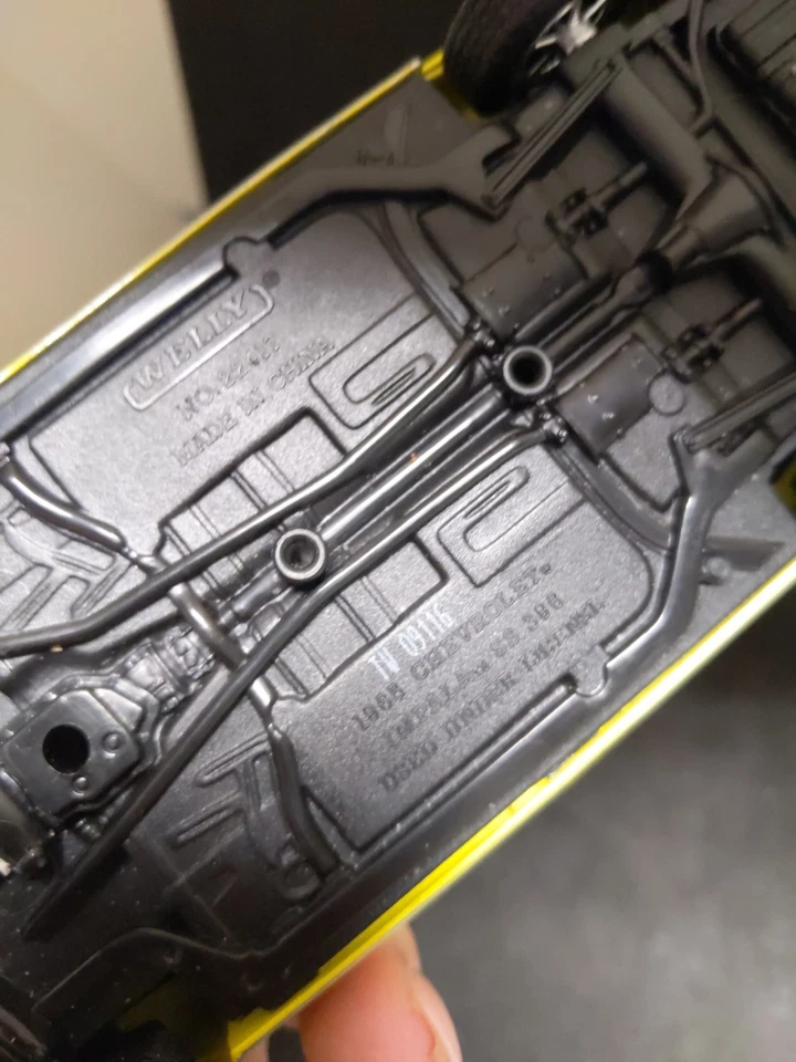 Chevrolet Impala 1963 Welly 1:26 y Impala SS 1965 sin caja  Foto 3 de 4