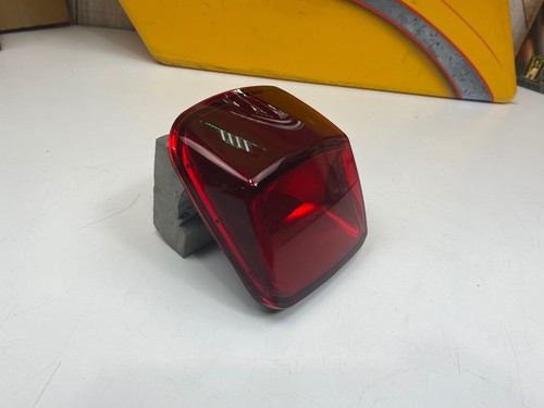 🔥OEM NOS Harley V-Rod Taillight Envelope 68327-01A Tail Lamp HDI🔥 - Picture 2 of 7