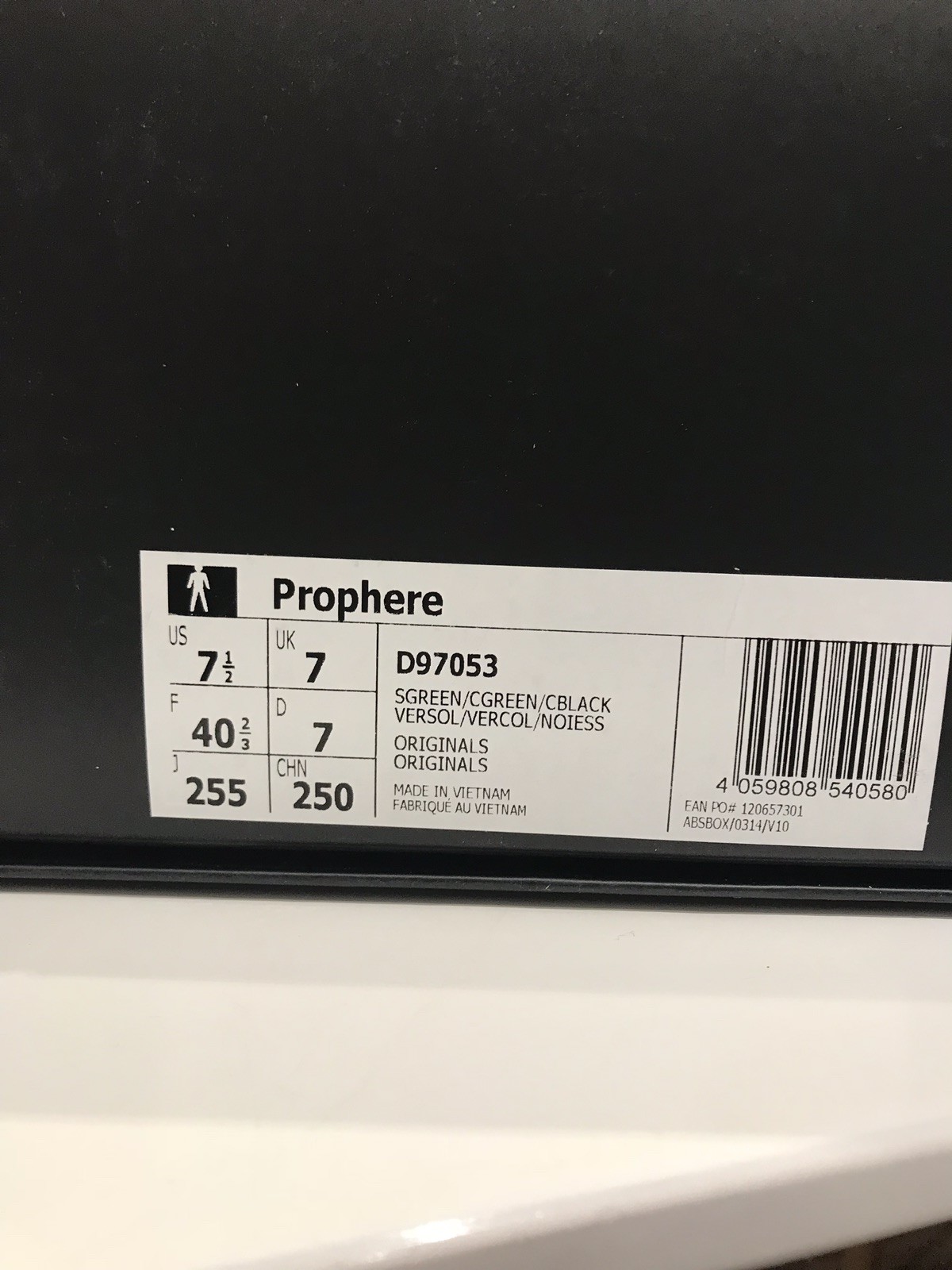 Adidas prophere X dragon ball z UK7 Adidas prophere X dragon ball z UK7
