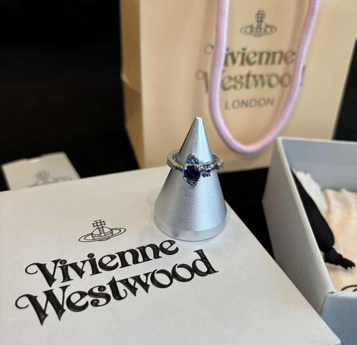 Vivienne Westwood ismeneリング　シルバー Vivienne Westwood ISMENE Open End Blue Crystal saturn orb