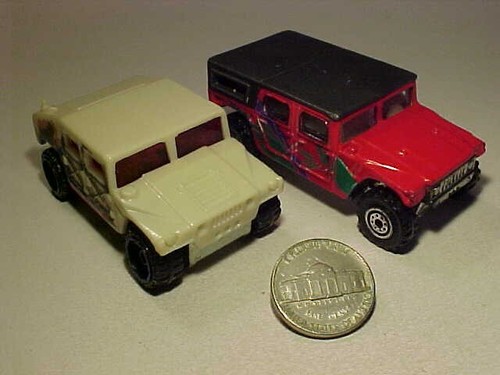 LOTE 2: Leopard Humvee-AM Hot Wheels y Realtoy 1/64 Diecast ambos muy buenos sueltos - Imagen 4 de 7