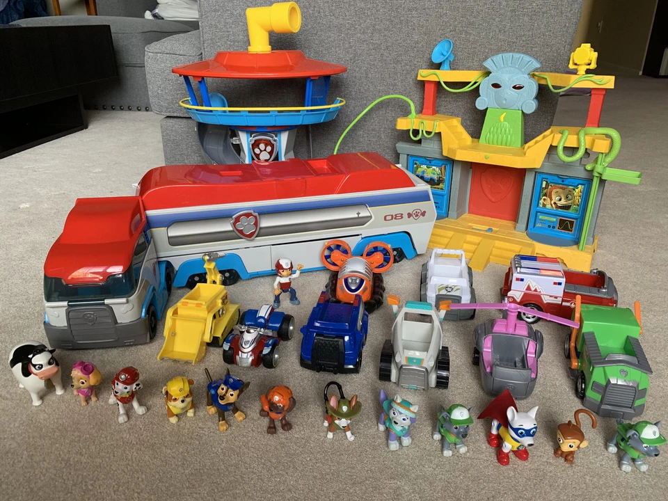 Lote Paw Patrol: Look Out Tower, Paw Patroller, Monkey Temple, filhotes e veículos - Imagem 2 de 4