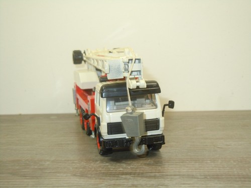 Mercedes Truck with Crane Faun HK 028.5 - Siku *70788 - Imagen 5 de 5