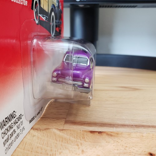 Johnny Lightning 1950 Mercury Woody Wagon Custom Woody's & Panels 1:64 Purple - Picture 7 of 9