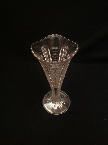A H Heisey Company PUNTY & DIAMOND 8" Bud Vase (1900-1907) - Picture 3 of 9