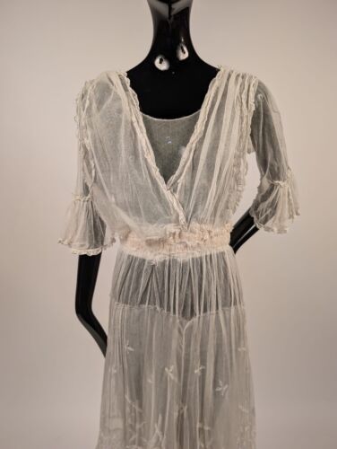 ROMANTIC EDWARDIAN COTTON ORGANDY + NET DRESS W UNUSUAL BAMBOO FLORAL PATTERN - Picture 2 of 8