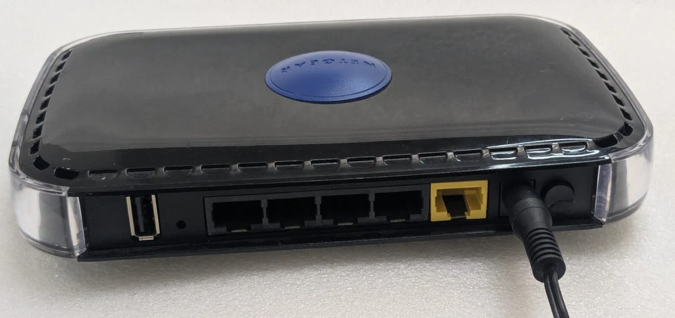 NETGEAR N600 WNDR3400v3 Wireless Dual Band Gigabit WIFI Router w/Power Cable - Image 3 of 4