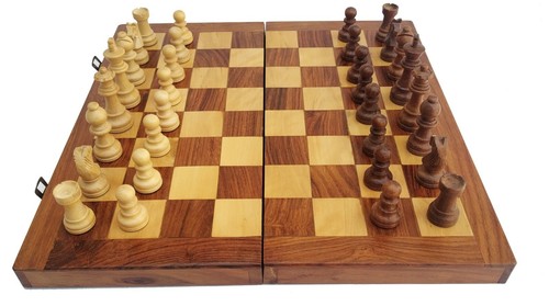 Juego de Ajedrez Madera 12" Plegable Viaje Piezas y Tablero de Madera - Imagen 4 de 4