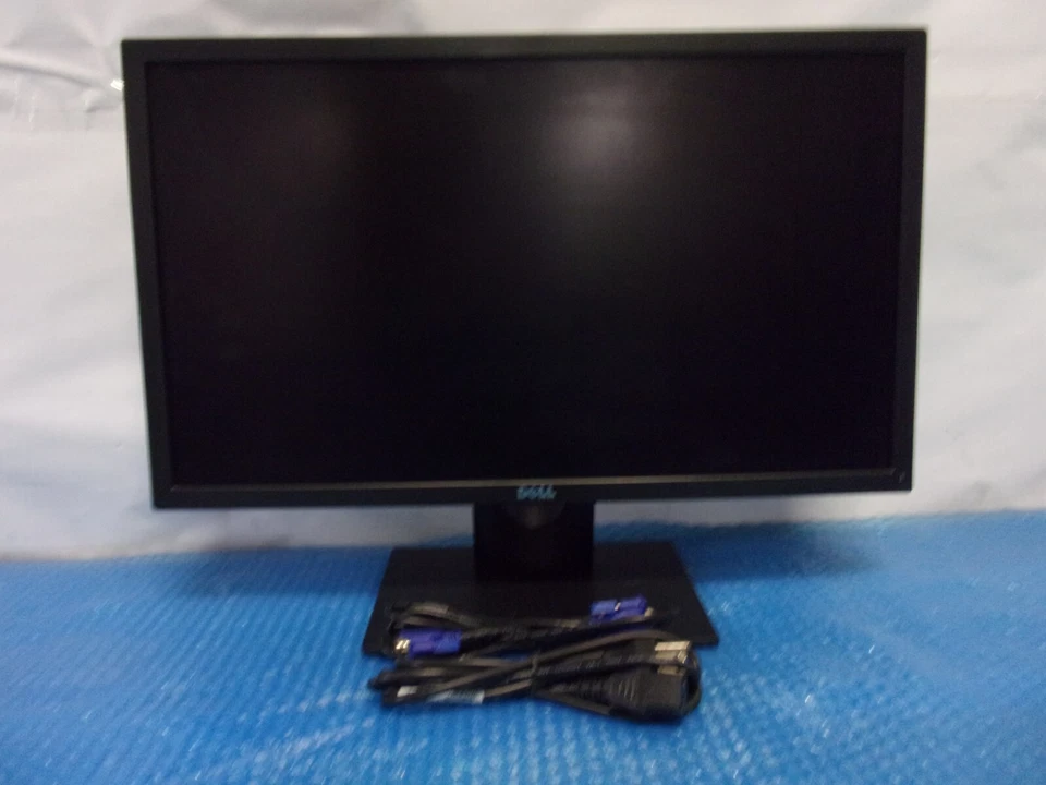 Dell E2417H 24" FHD 1080p IPS LED Monitor HDMI, DP VGA & POWER CORD - Image 3 of 4