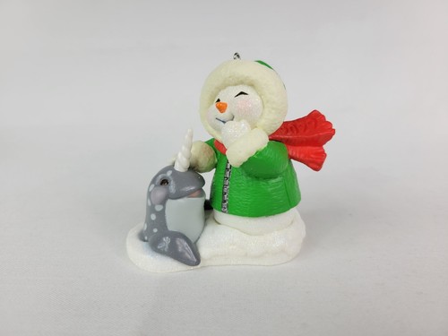Hallmark Keepsake Snow Buddies pupazzo di neve e narvalo decorazione natalizia 2022 - Foto 10 di 11