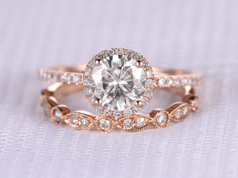 1CT Round Cut Esdomera Moissanite 14k Two Tone gold Diamond Halo Bridal Set 2pcs 1CT Round Cut Esdomera Moissanite 14k Two Tone gold Diamond Halo Bridal Set 2pcs